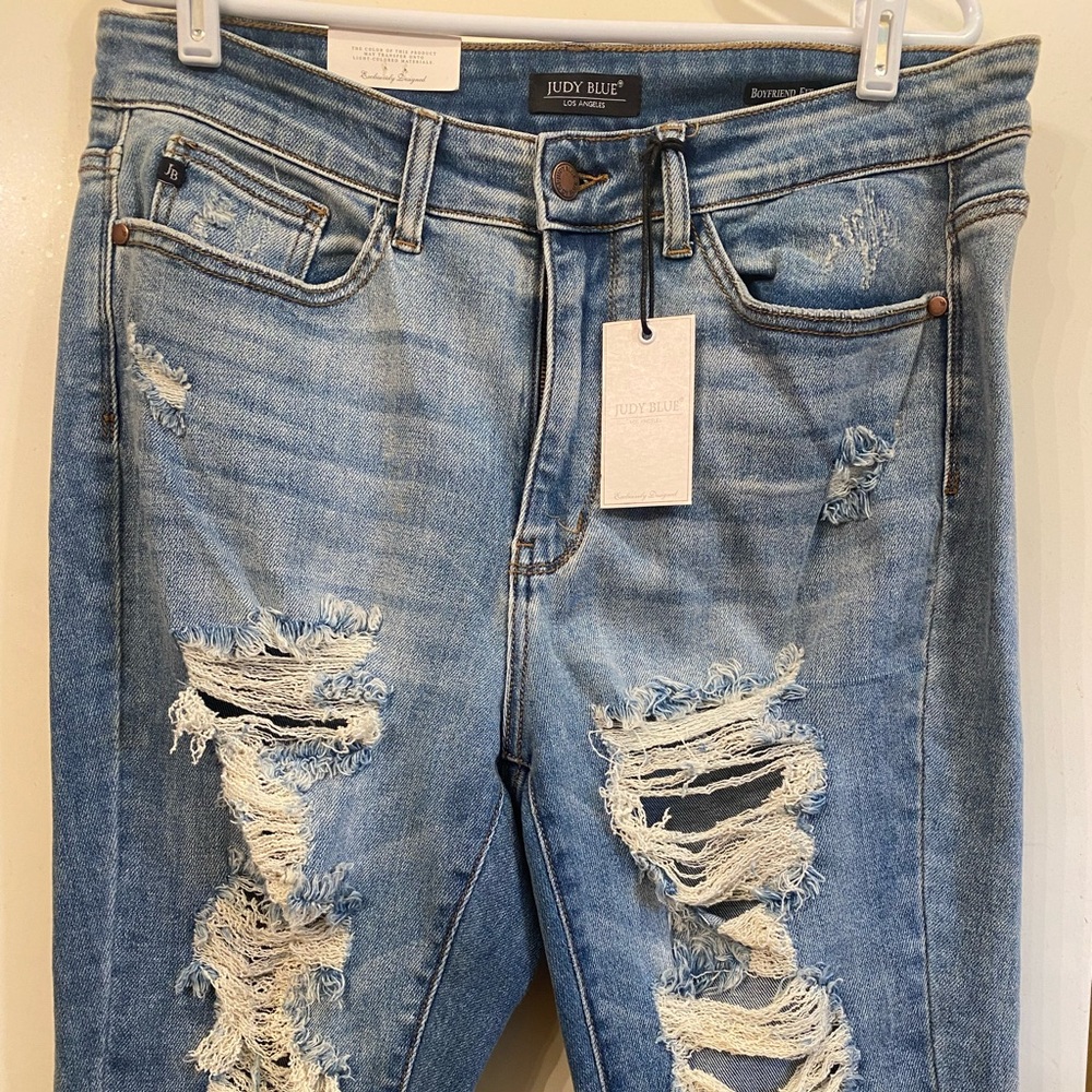 NWT Judy Blue size 14 distressed jeans